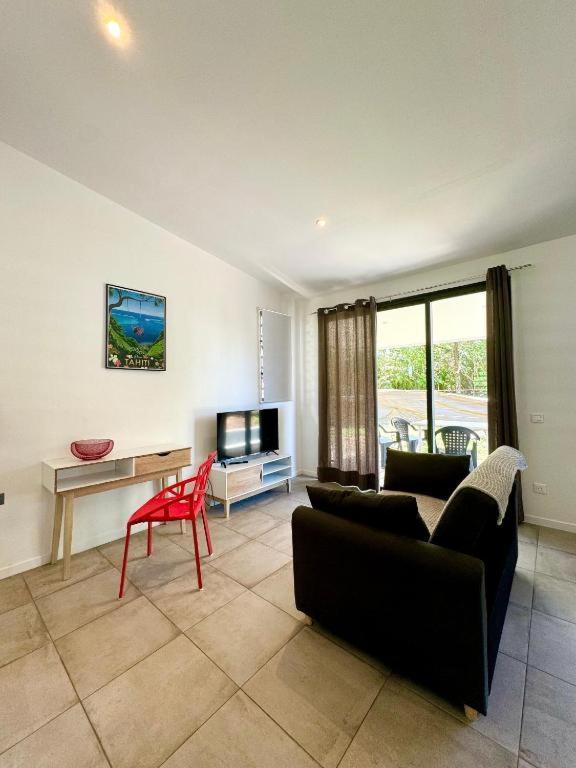 פאפט Tiny House Moorea Hinavai מראה חיצוני תמונה