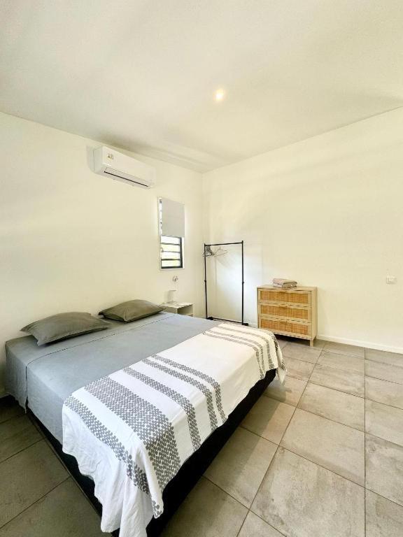 פאפט Tiny House Moorea Hinavai מראה חיצוני תמונה